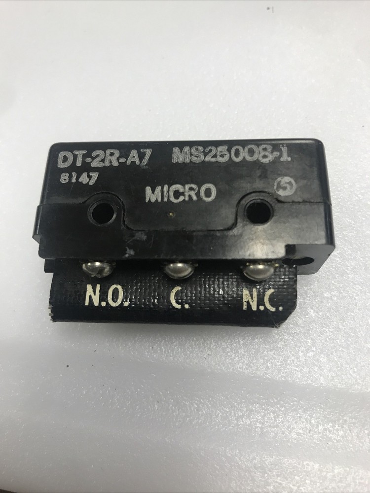 Micro D7-2R-A7 MS25008-1 Basic Switch Honeywell