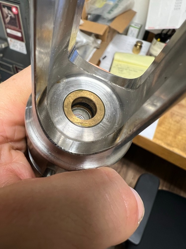 HiBar Systems Metering Micro Precision Dispensing Valve