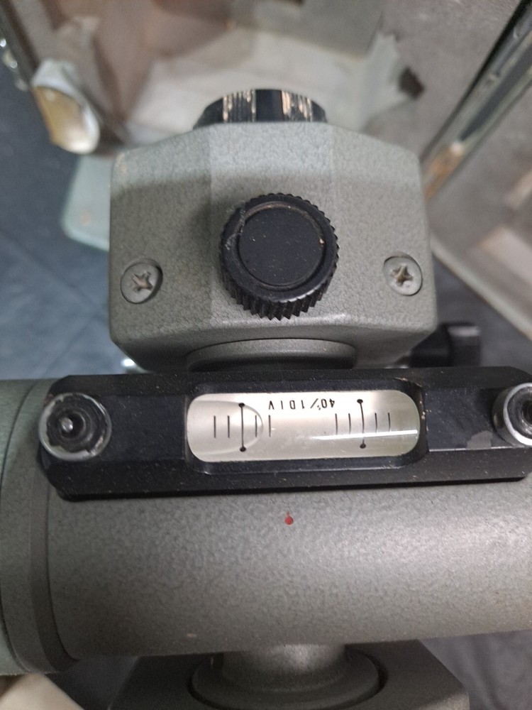 SCHNEIDER TT-700 Engineers Optical Plummet Transit with Case NICE