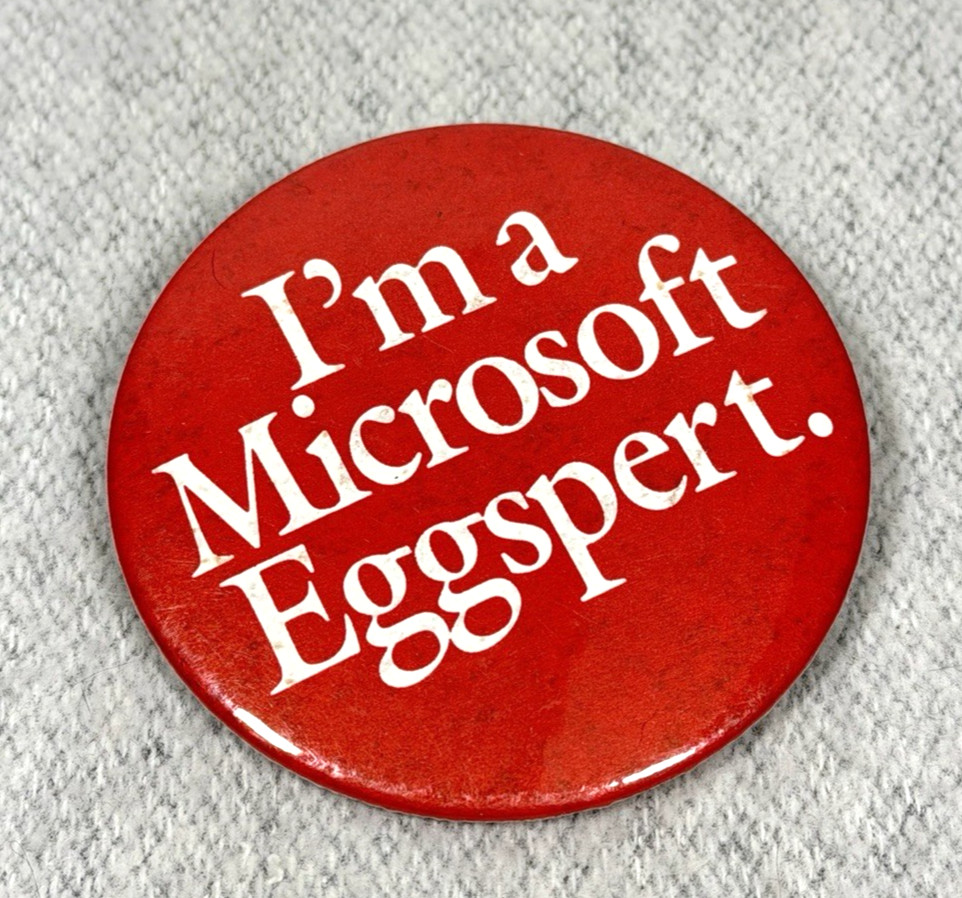 Vintage Microsoft Eggspert Computer Tech Advertising Pinback Button