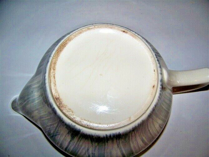 Prim Rose Light Stripes Gray Pattern Teapot 4 cup