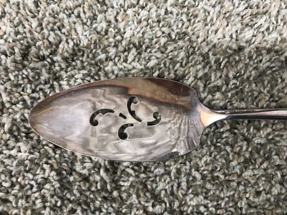 WM. A Rogers Oneida Silver Plate Pie Spatula