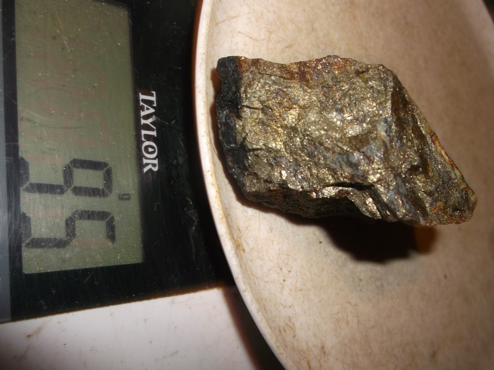 Gold, silver, copper, 95 grams samples ,ore high grade .