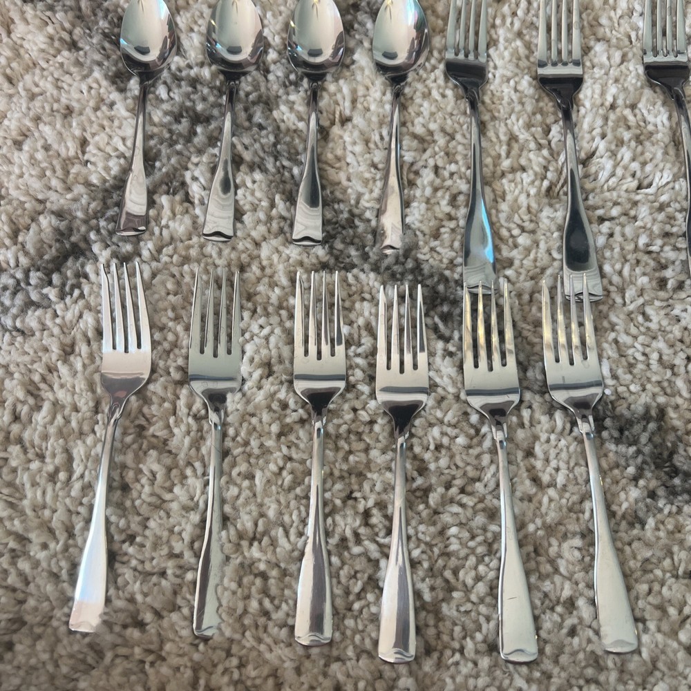 Cambridge Silversmiths Tableware Flatware Brittany Hostess Bonus Stainless 38