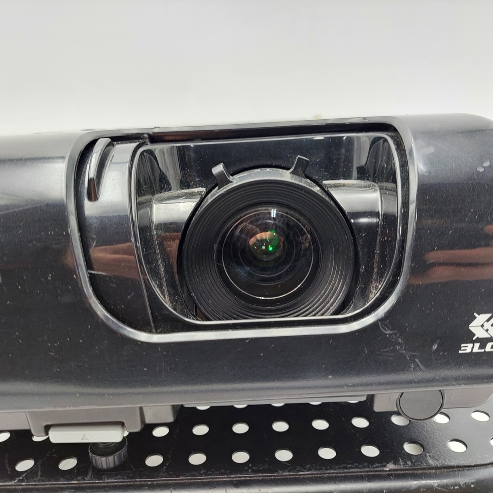 Epson Powerlite EMP-X5 Projector *Lamp Hours 2058*