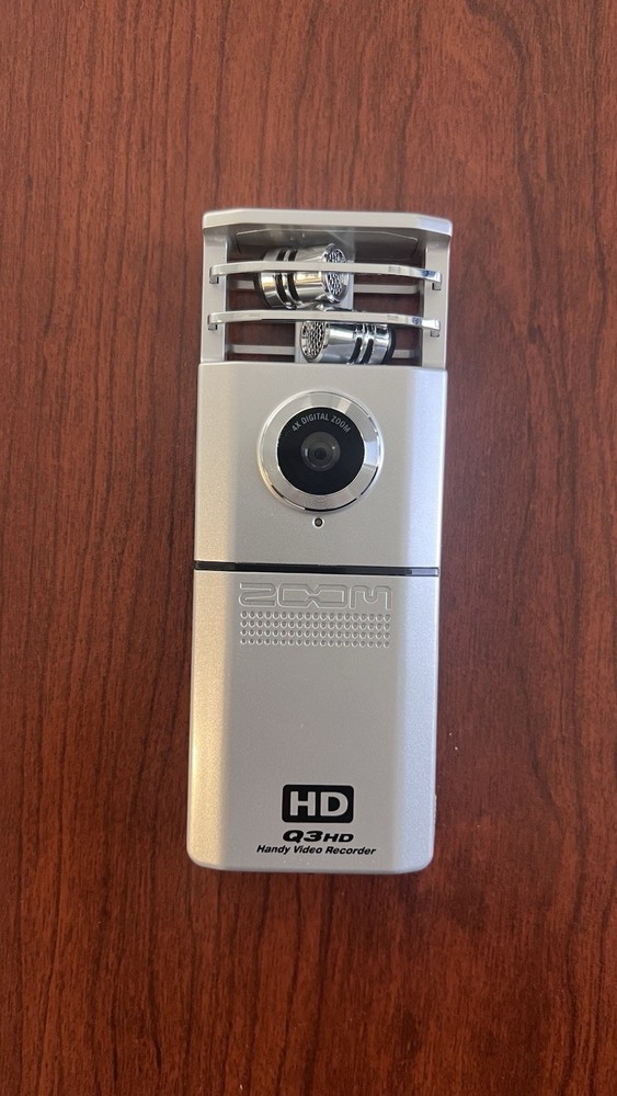 Zoom Q3HD Handy Video Recorder - Silver / Handheld