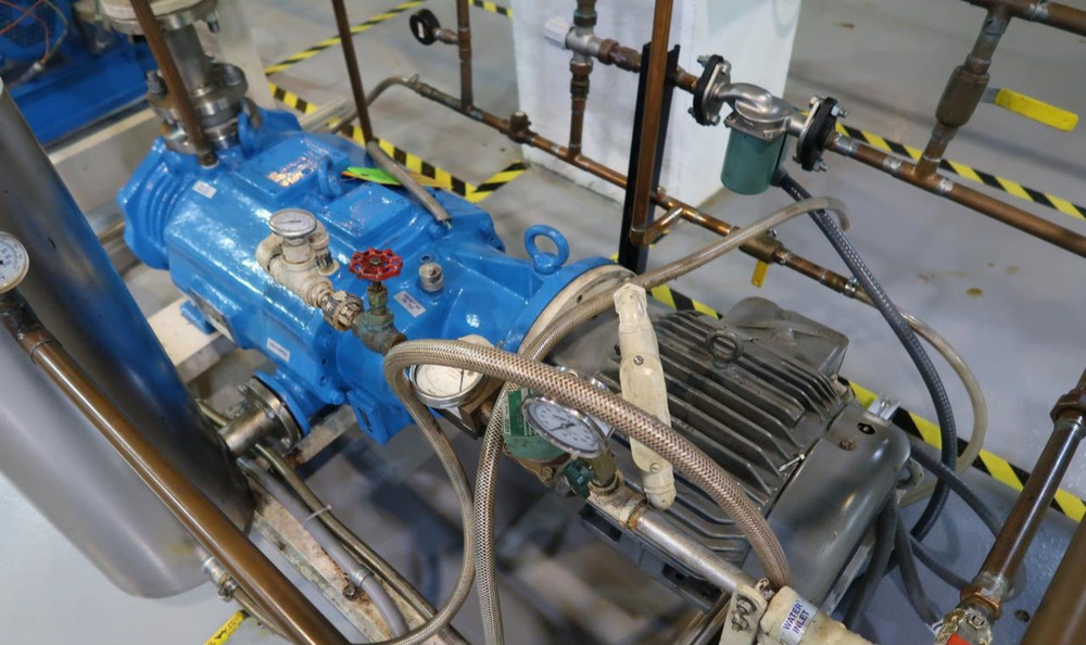 Tuthill 2-Stage Rotary Vane Vacuum Pump System Skid