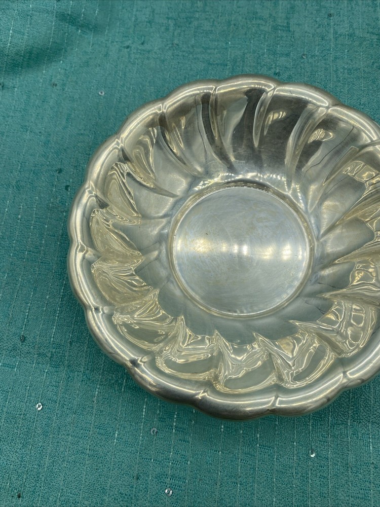 Gorham Silverplate Candy/Nut Dish YC647~~5 3/4" Diameter