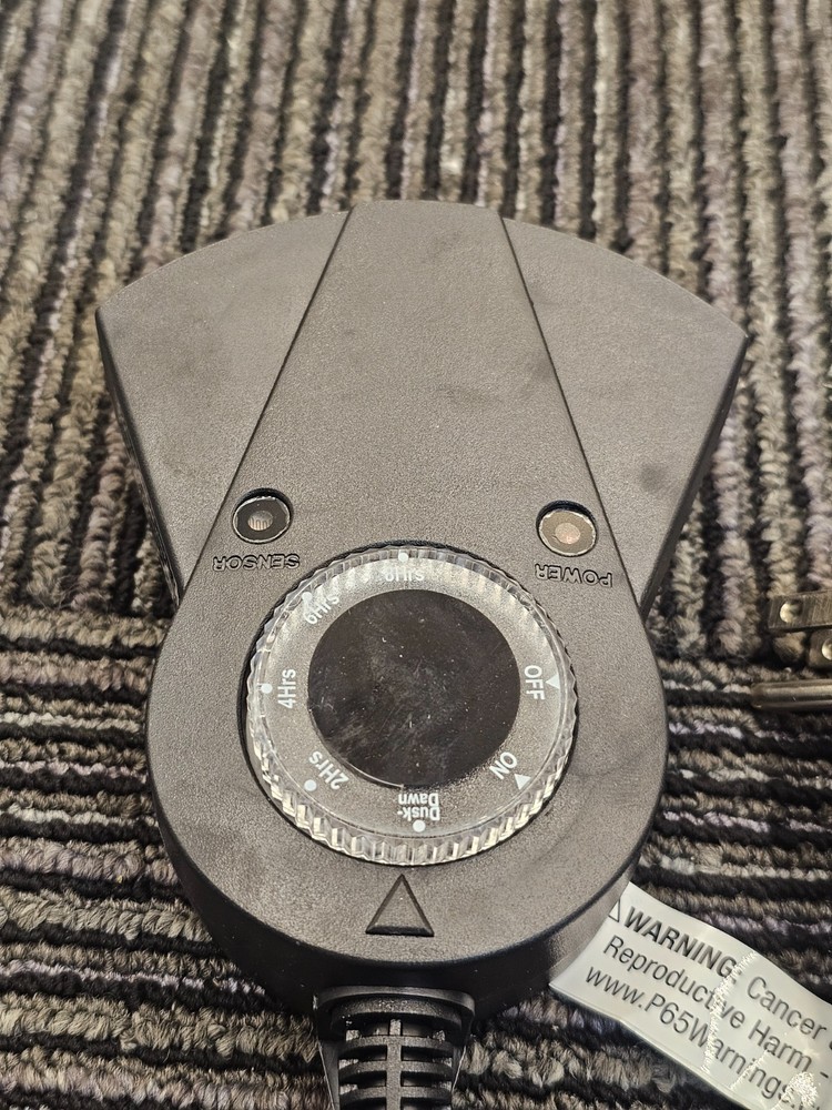 Bridgetown TM-051: 3 Outlet Outdoor Light Sensor Mechanical Multi Setting Timer