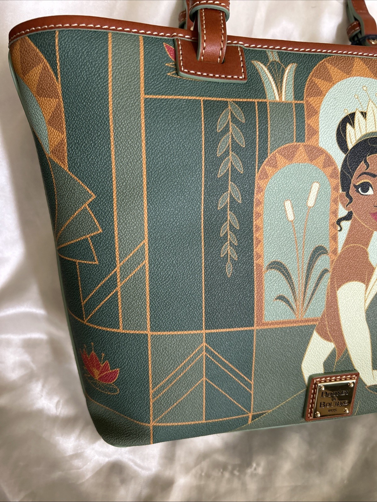 NEW TAGS DISNEY PARKS DOONEY BOURKE PRINCESS TIANA GREEN/BROWN LEATHER TOTE