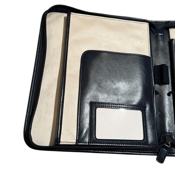 Abound by Marriott Vacations Document Organizer Full Zip Leather Navy Blue Ivory