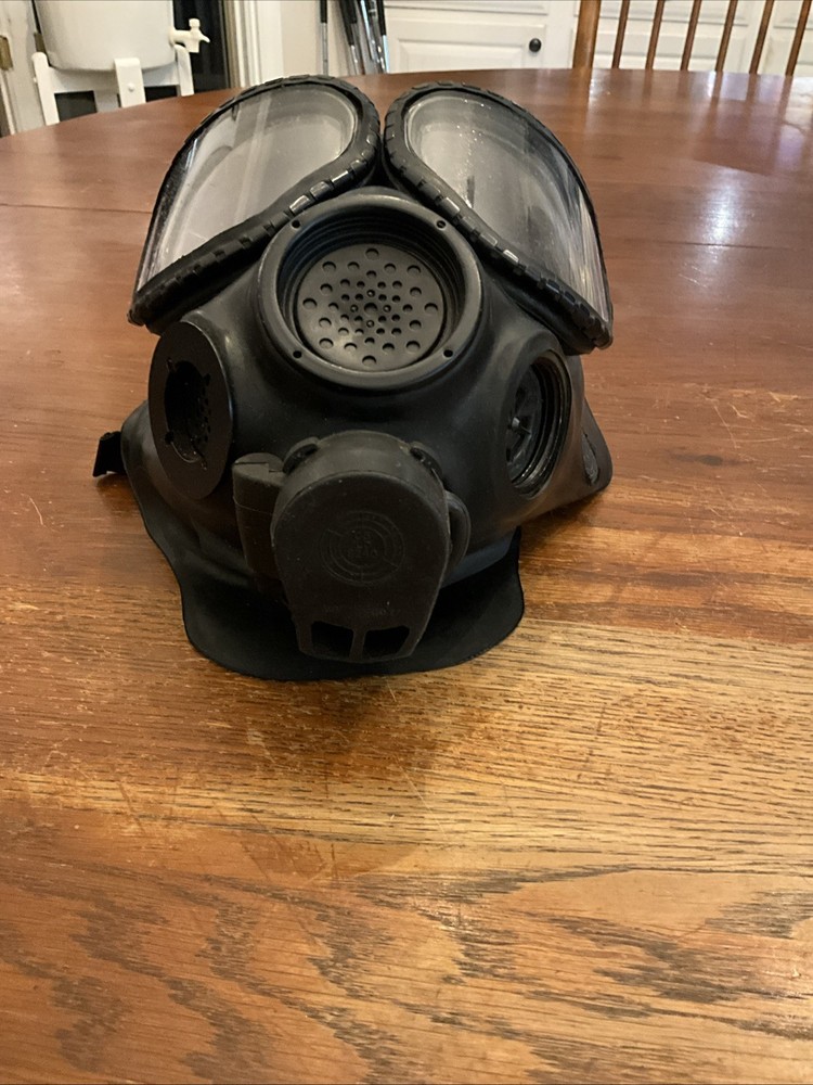 M40 Gas Mask Size Medium/large