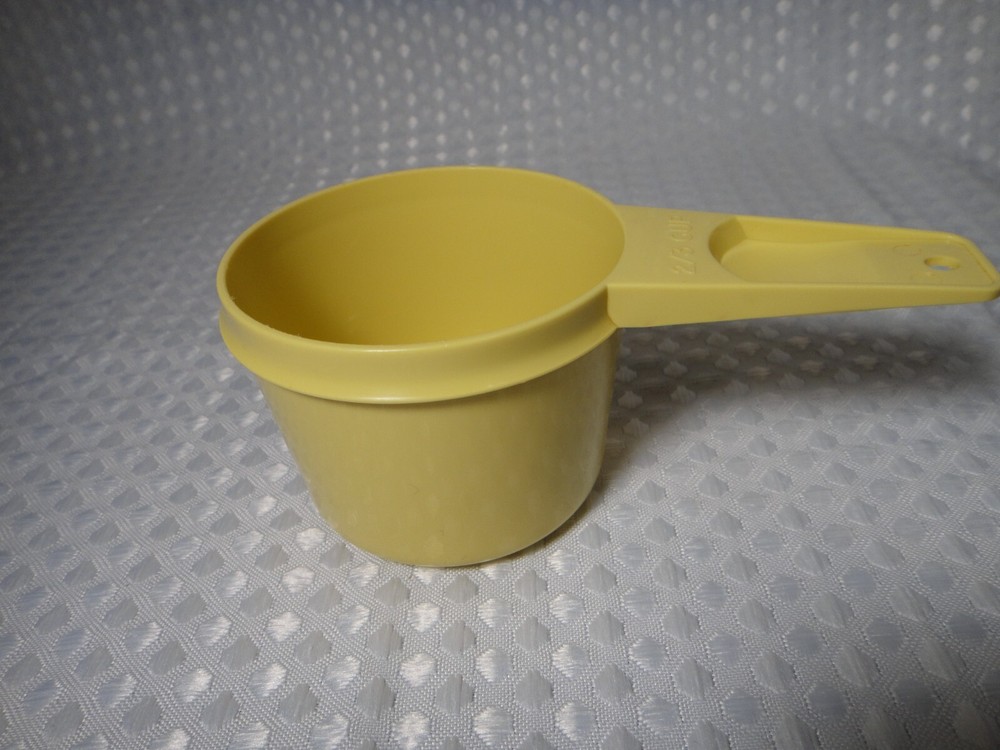Tupperware Measuring 2/3 Cup Replacement Mustard Yellow #763 Kitchen Gadget