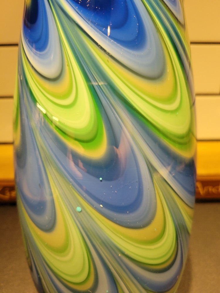 Deco Charm Peacock Glass Vase