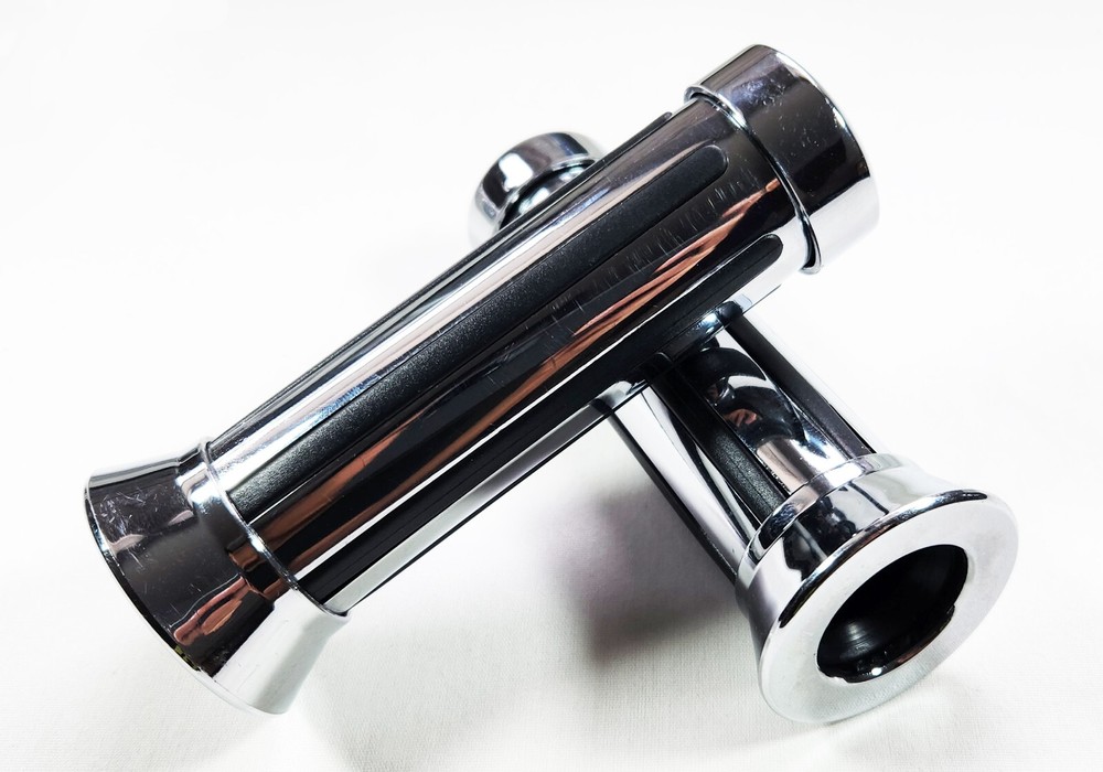 Lowrider Collection Black Chrome Stripe Grip