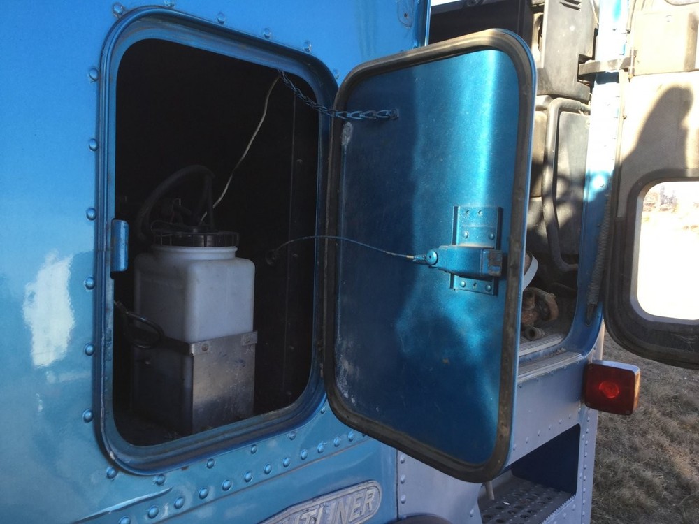 Freightliner FLA Right/Passenger Sleeper Door - Used