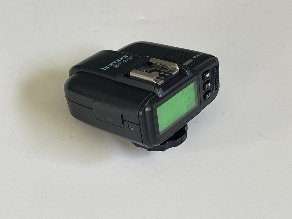 Broncolor RFS 2.2C Transceiver for Canon w soft case