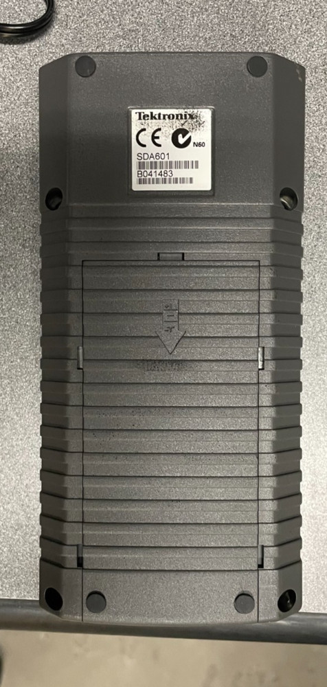 TEKTRONIX SDA 601 SERIAL DIGITAL ANALYZER ,Case and Power Cord