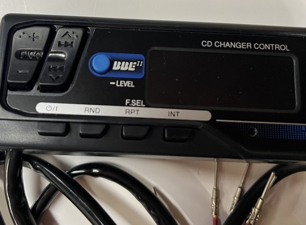 Harley Davidson CD Changer Controller Assembly 77008-01