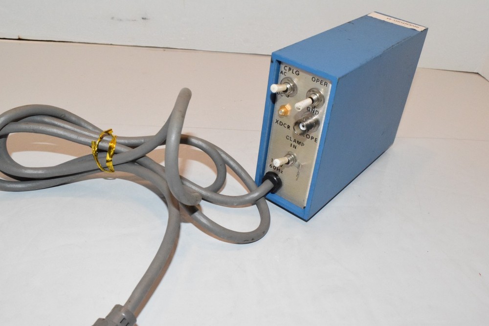 PCB Piezotronics Model 484M27 Accelerometer ICP Amp/Supply - C109