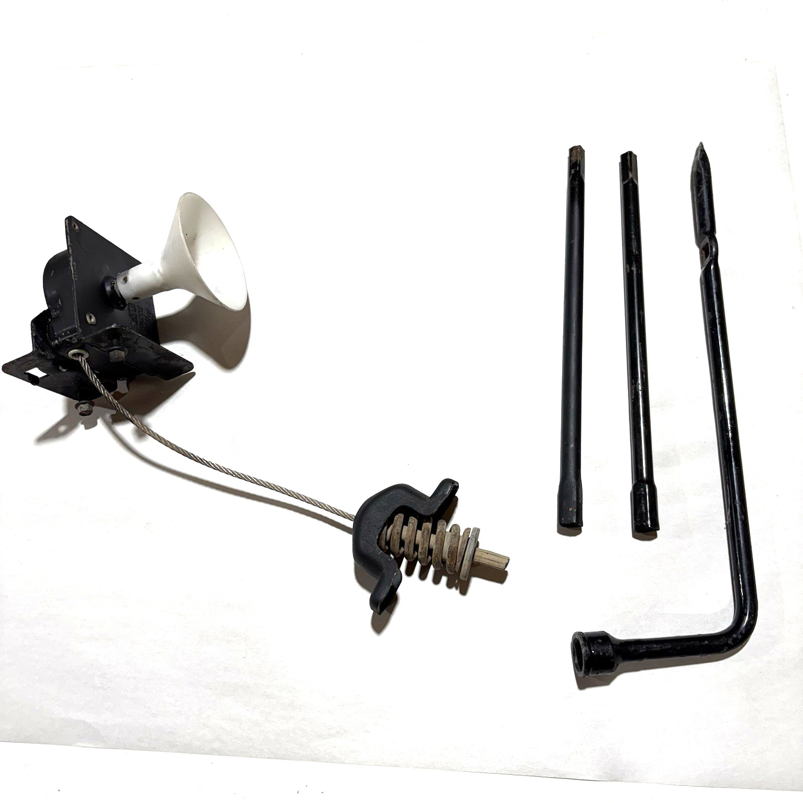 1998-2011 Ford Ranger spare tire carrier with crank (original) Mazda B-Series