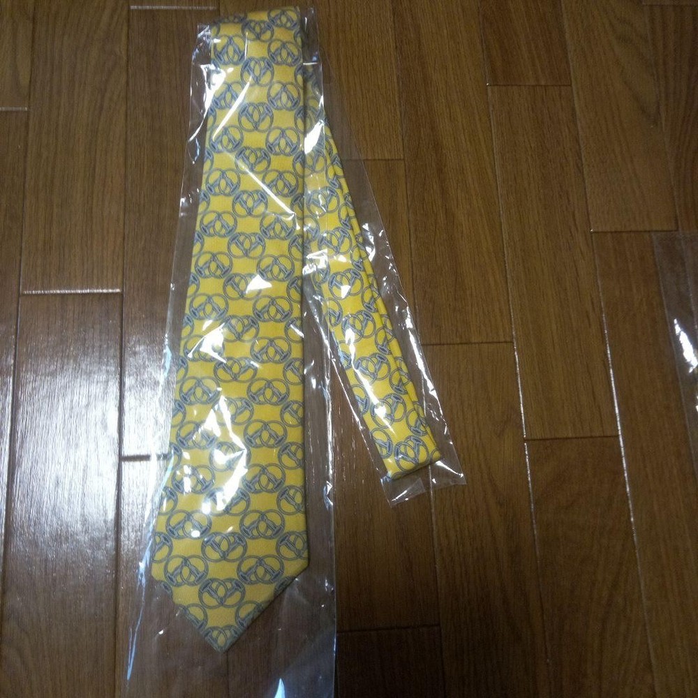 Hermes Pretzel Pattern Tie Yellow