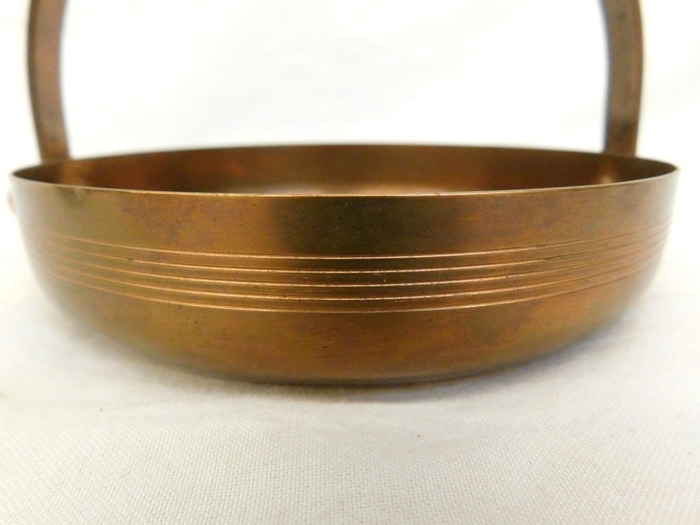 VINTAGE CHASE USA COPPER ROUND DISH WITH HANDLE