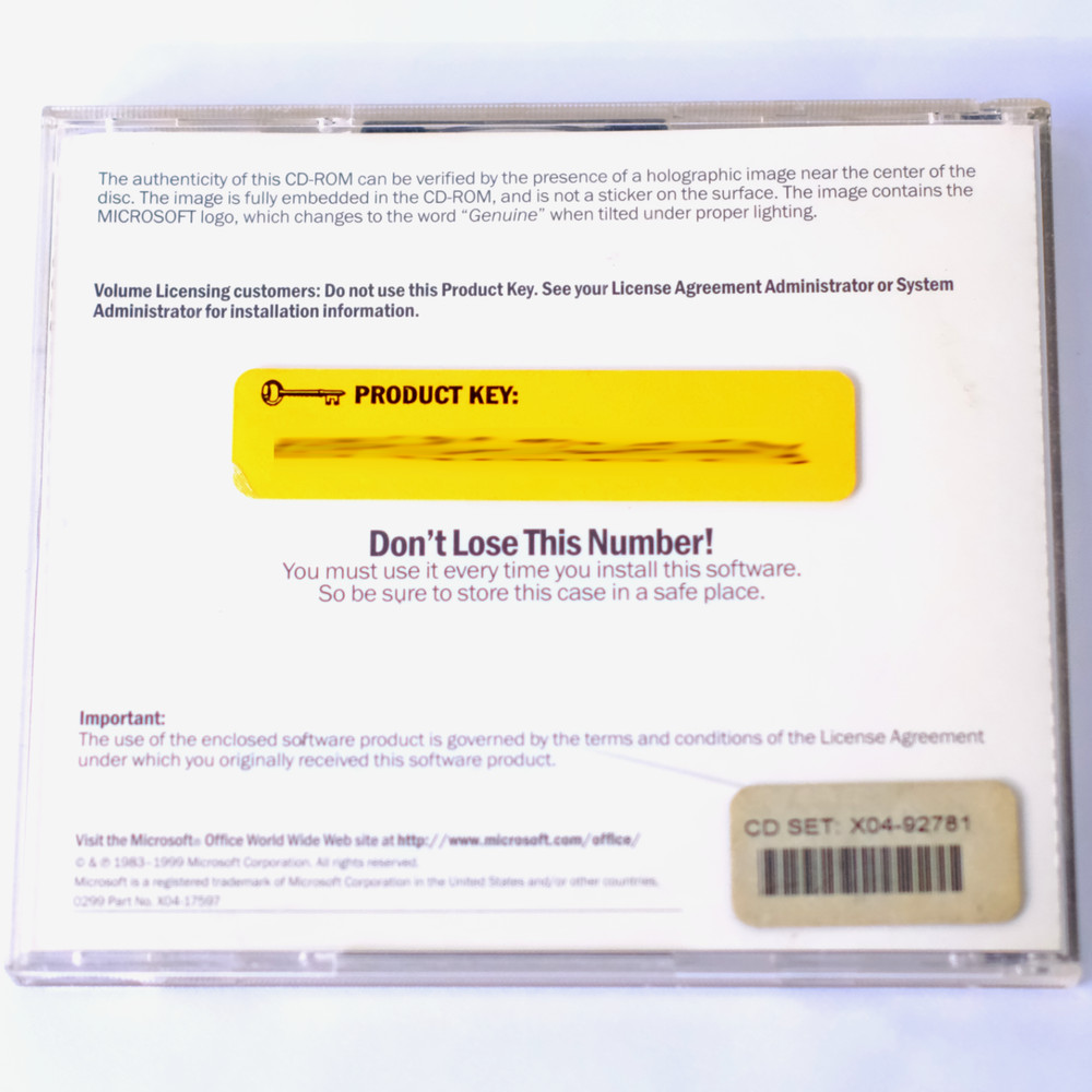 Microsoft Office 2000 Pro Student Edition 2 CD Set w Product Key Windows 98