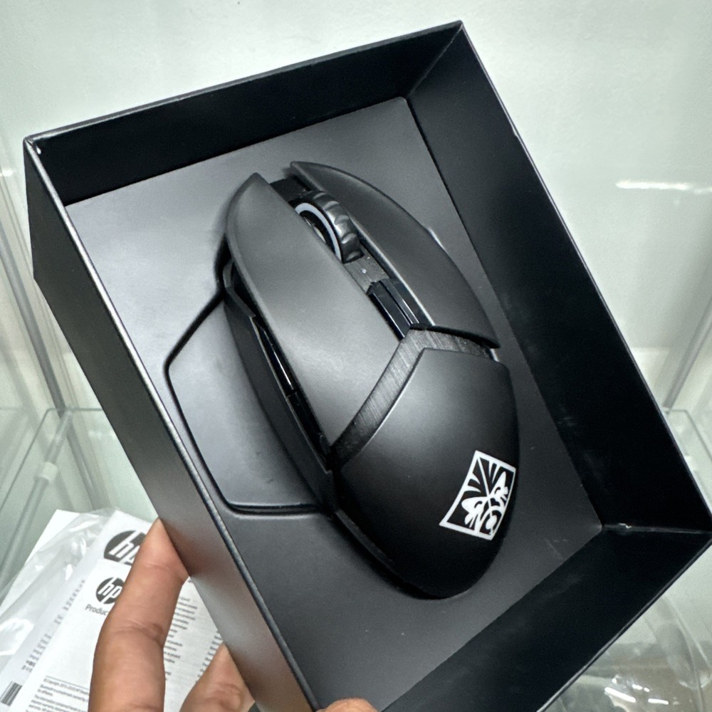 HP Omen PHOTON Wireless Charging Gaming Mouse WORKS GREAT