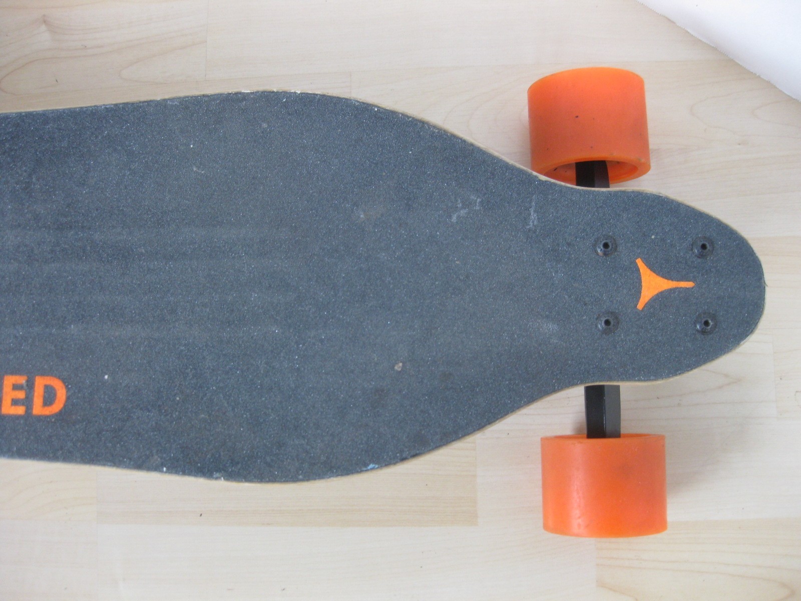 Boosted Board V1 Electric Skateboard with Remote & Charger –FOR PART ONLY
