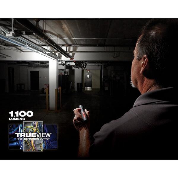 Milwaukee Tool 2161-21 Redlithium Usb Twist Focus Flashlight (1,100 Lumens)