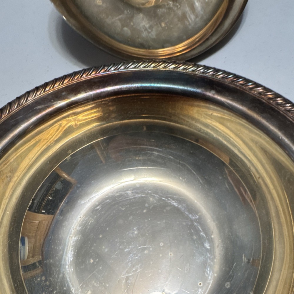 Wm. Rogers Silverplate Covered Bowl 862