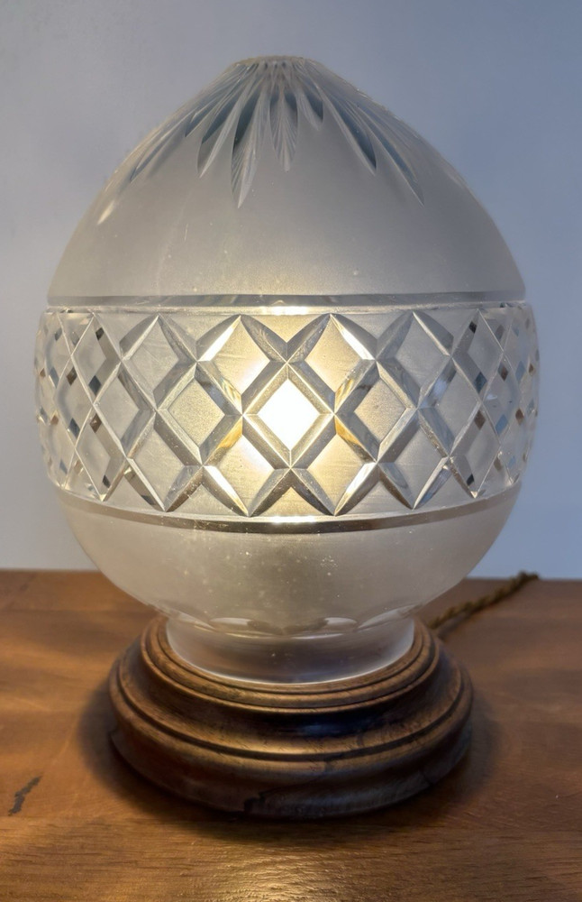 Vintage table lamp with cut glass shade