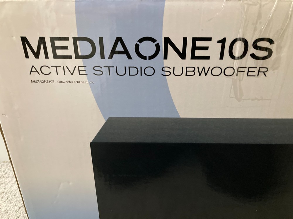 Samson MediaOne 10S 10" 100 Watt Powered Studio Subwoofer Variable Crossover Sub