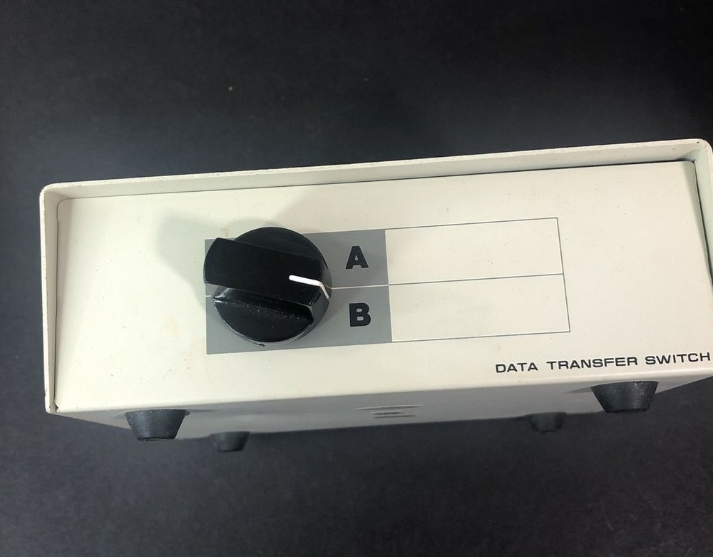 Vintage A B 2-Way Data Transfer Switch Box Multi Source Splitter Parallel 2 Way