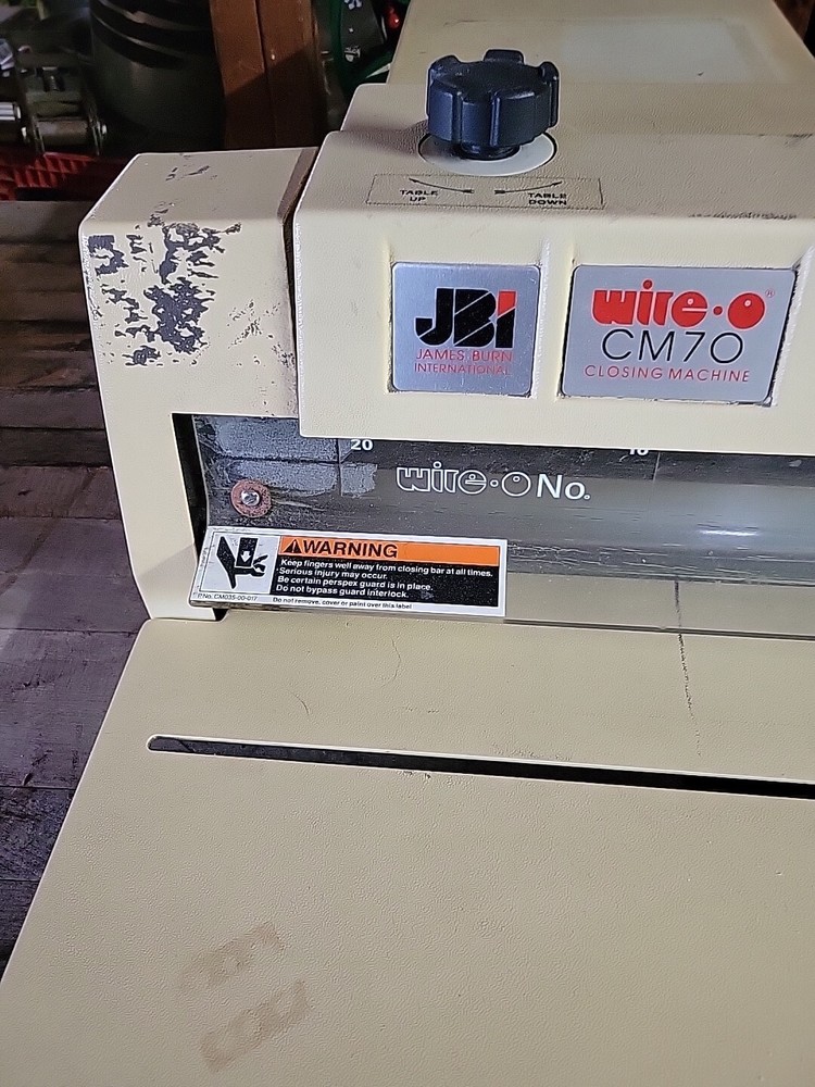 James Burn Wire-O CM70 Closing Machine ()