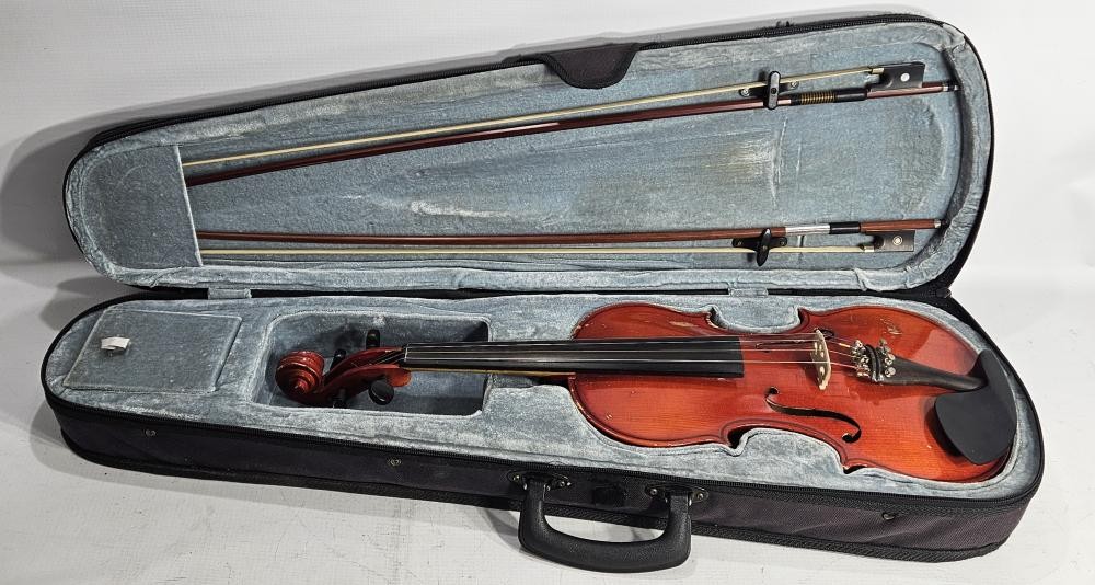 SCHERL & ROTH VIOLIN W/CASE 1/2 (P14023393)