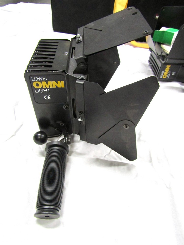 Lowel Omni Light, V-Light, Ring Light & Tripods Studio / Video Light Kit