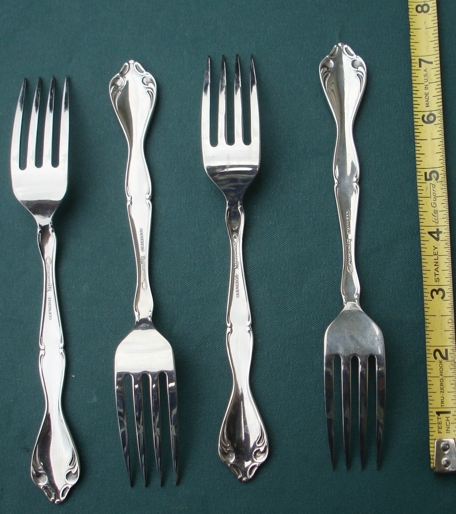 STRATHMORE 4 Dinner Forks Community Stainless 7 1/4"