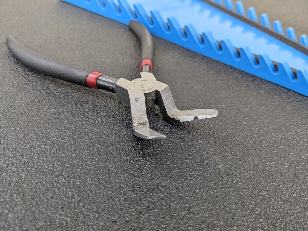 #bn888 Matco tools PCP920 Panel Clip Pliers