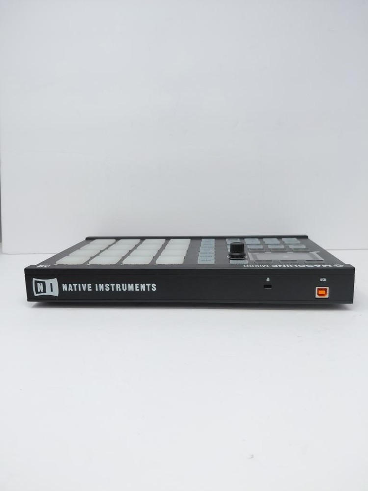 NATIVE INSTRUMENTS MASCHINE MIKRO MK2 (B07005105)
