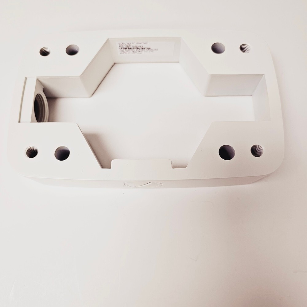 Hanwha Techwin SBP-300B Wall Mount Bracket NEW