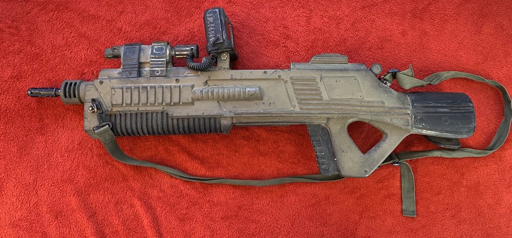 Space: Above And Beyond Screen Used Rifle Prop SAaB