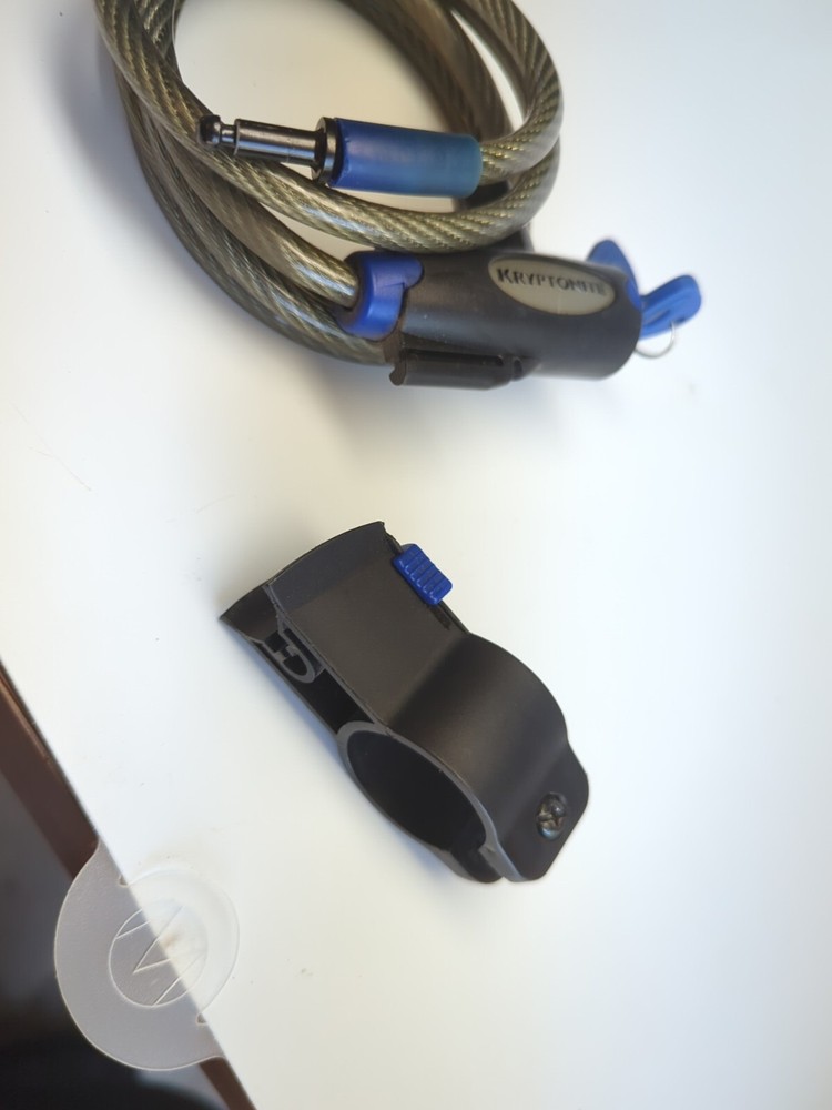 Kryptonite Evolution with 5' Flex Security Cable Plus MOUNTING BRACKET Two Keys