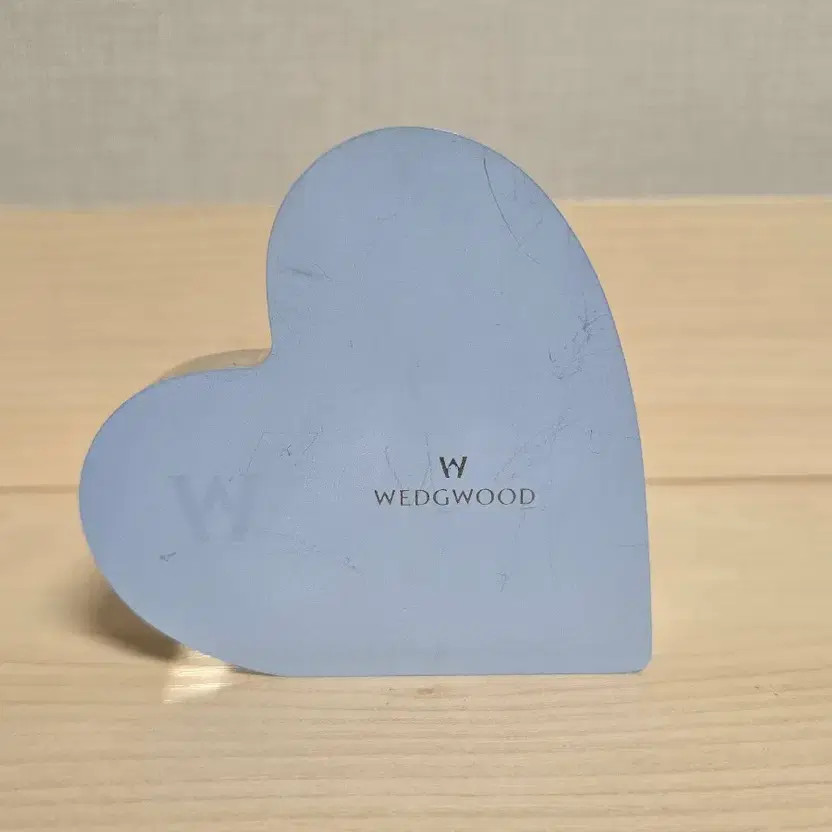 Wedgewood Heart Table Clock - Lightly Used
