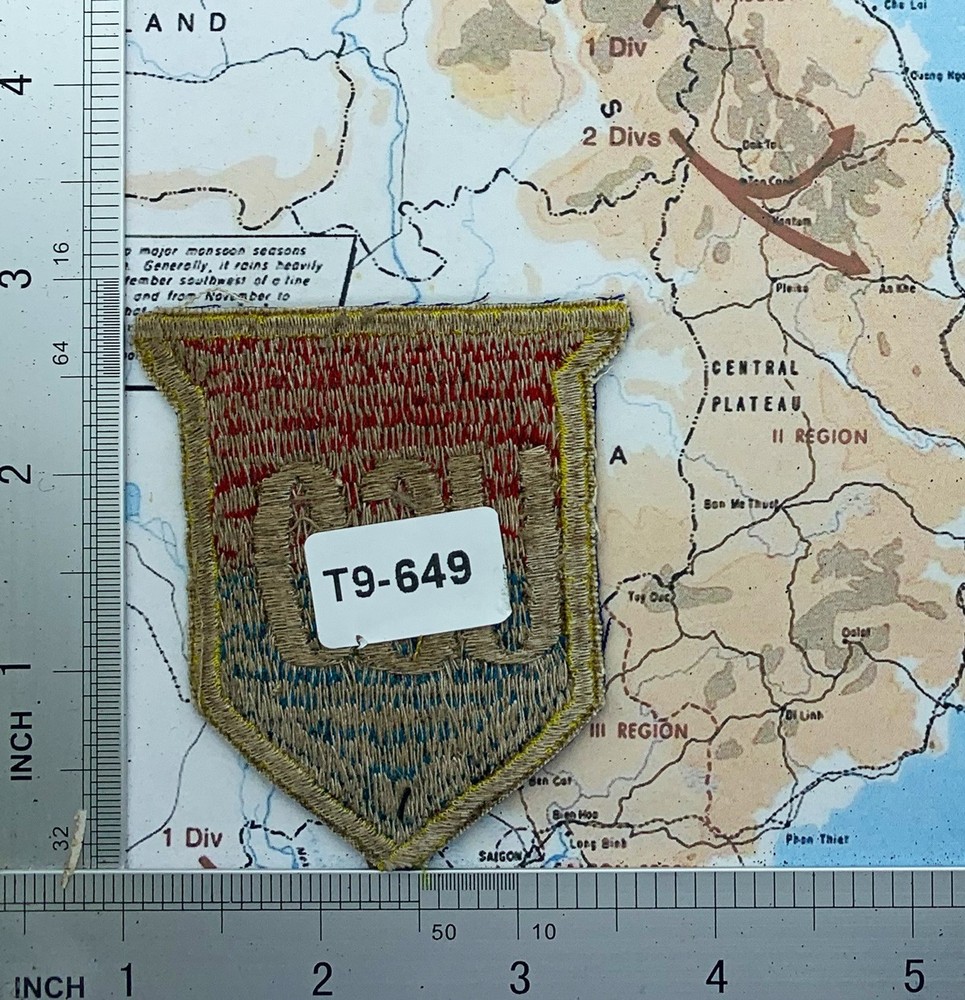 Patch , USO United Service Organization shoulder patch , t9-649