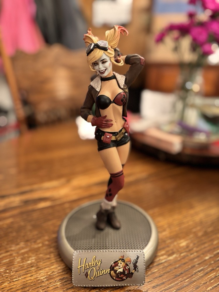 DC Bombshells Harley Quinn Perfect Condition Statue