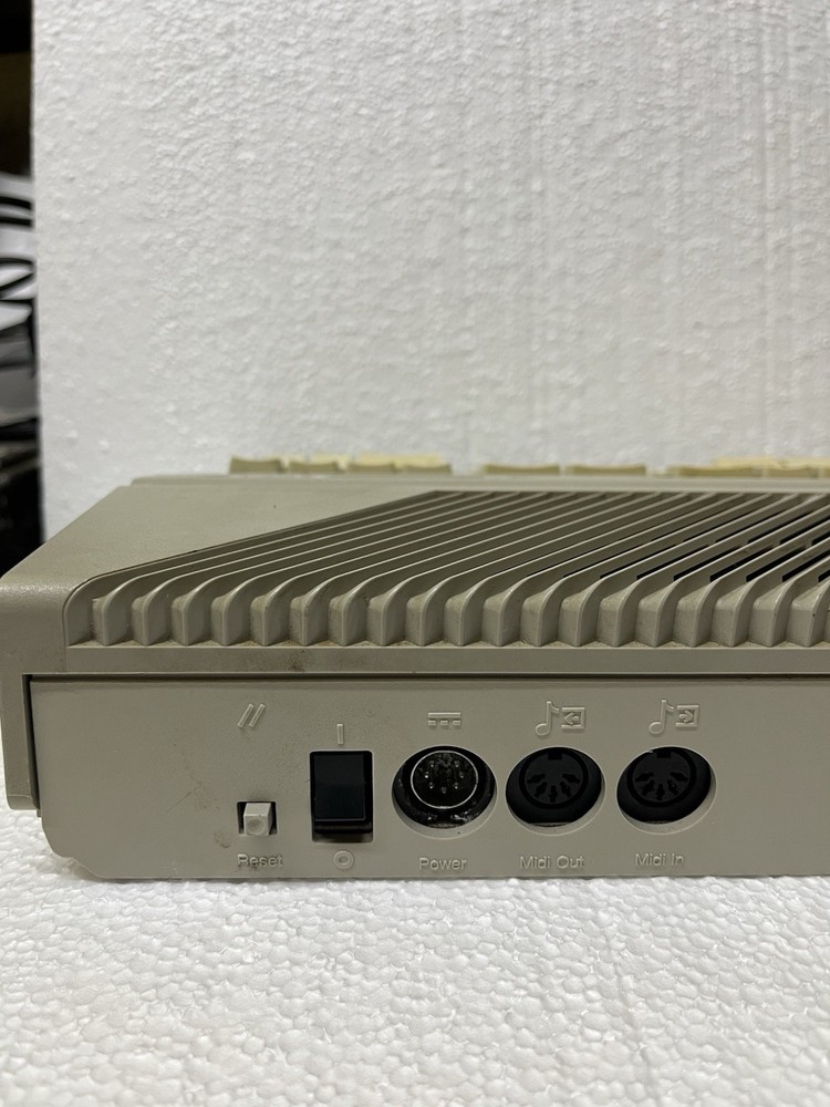 atari 520 st computer & Power Supply Powers On