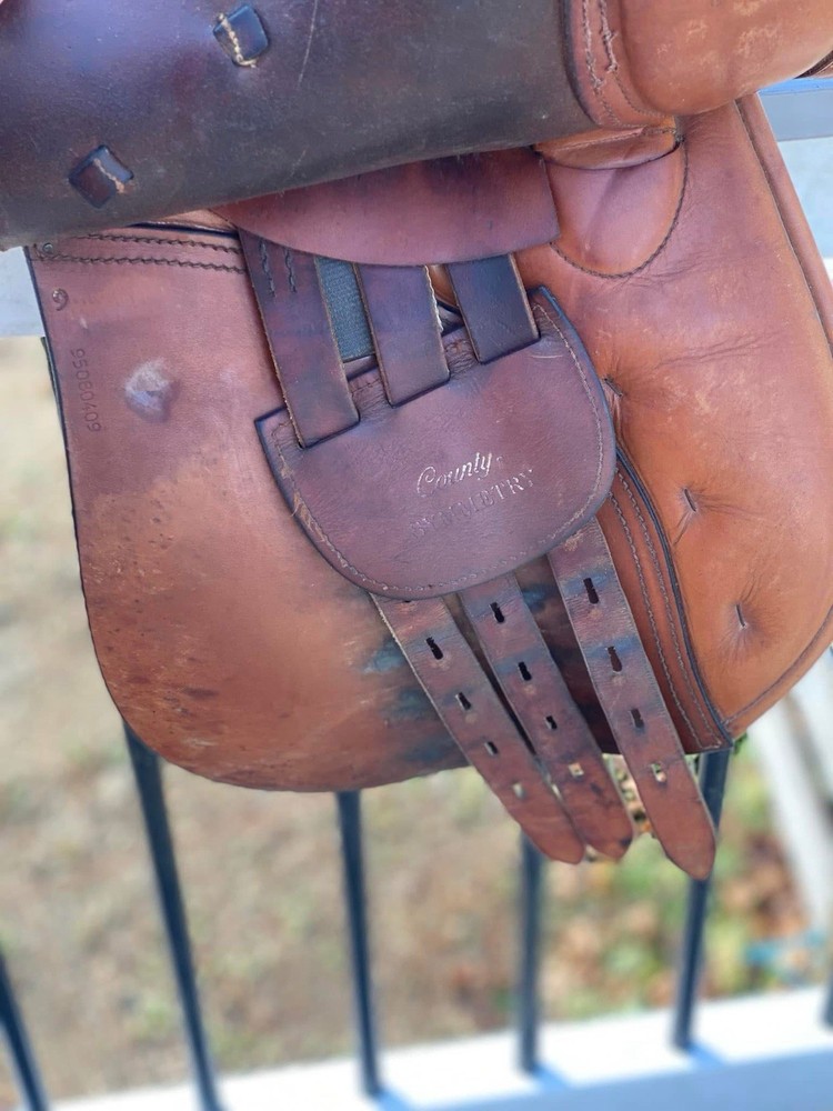 17” Medium County Symmetry