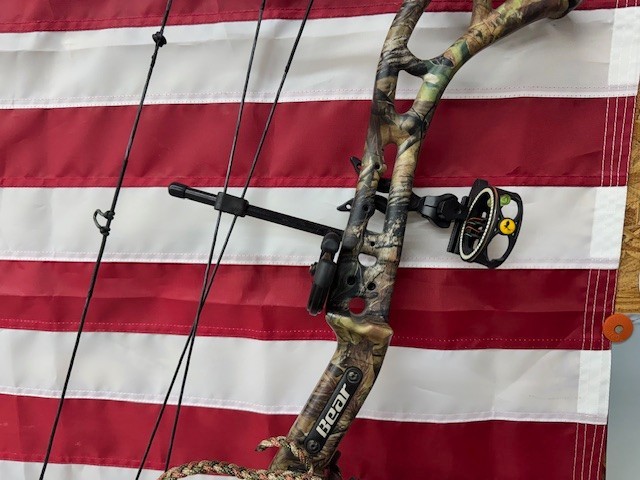 BEAR Effect Compound Bow LH 47-60# PLUS EXTRAS